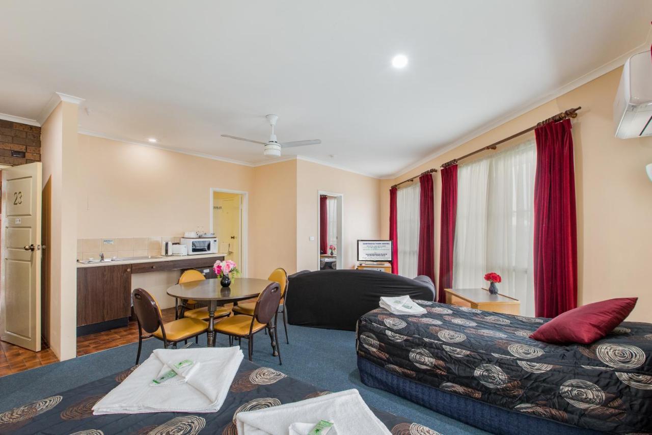 Australia Park Motel Албъри Екстериор снимка